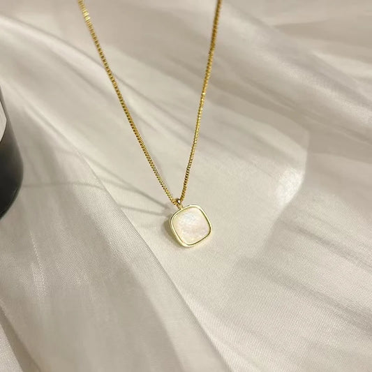 New 925 Sterling Silver Square White Shell Necklace With Gold Geometric Shape Pendant Party Gift for Women's Fashion Jewelry