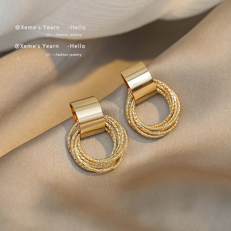 Retro Metallic Gold Colour Multiple Small Circle Pendant Earrings 2025 Jewellery fashion Wedding Party Unusual Earrings For Woman