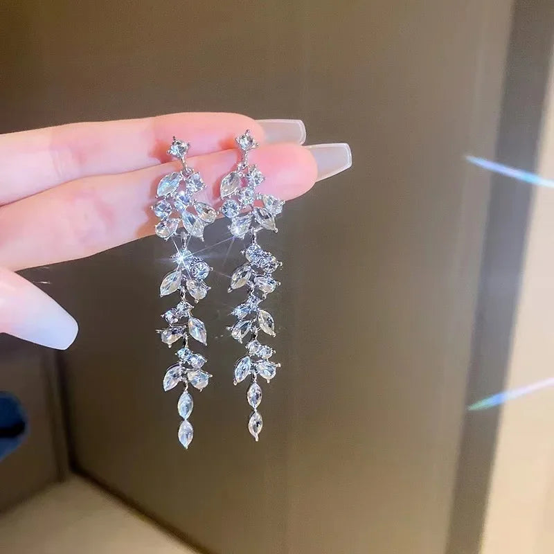 New Fashion Unique Design Elegant Exquisite Light Luxury Zircon C Earrings Women Jewellery Party High-grade Gift Wholesale