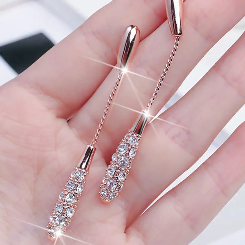 New Hot Style Earrings Female Fashion and Elegant Long Drop-Shaped Alloy Earrings Jewellery Wedding Engagement Gift